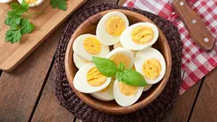  Prečo profesionálni kuchári nikdy nenechávajú vajcia variť po tom, čo začnú vrieť: tajomstvo dokonalého jedla