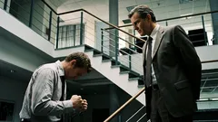 Ak máte nižšiu pozíciu, musíte znášať hrubé správanie?